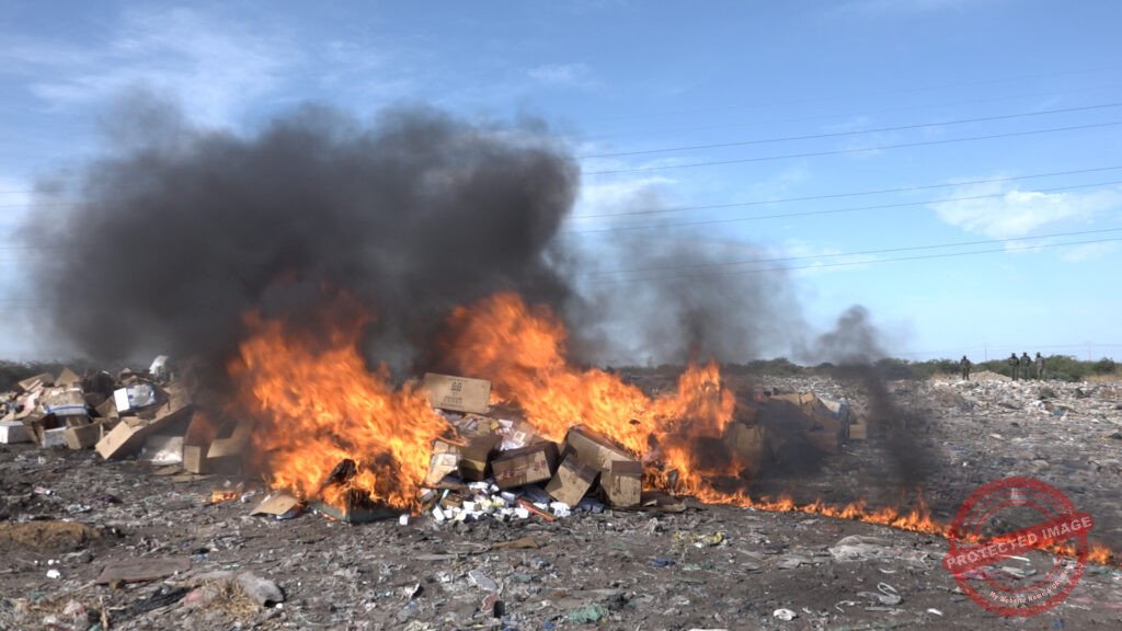 Saint-Louis : plus de 7 tonnes de produits prohibés, d’une valeur de 384 millions de FCFA, incinérées par la Douane du Nord Clip0441.MXF .06 02 24 26.Still001